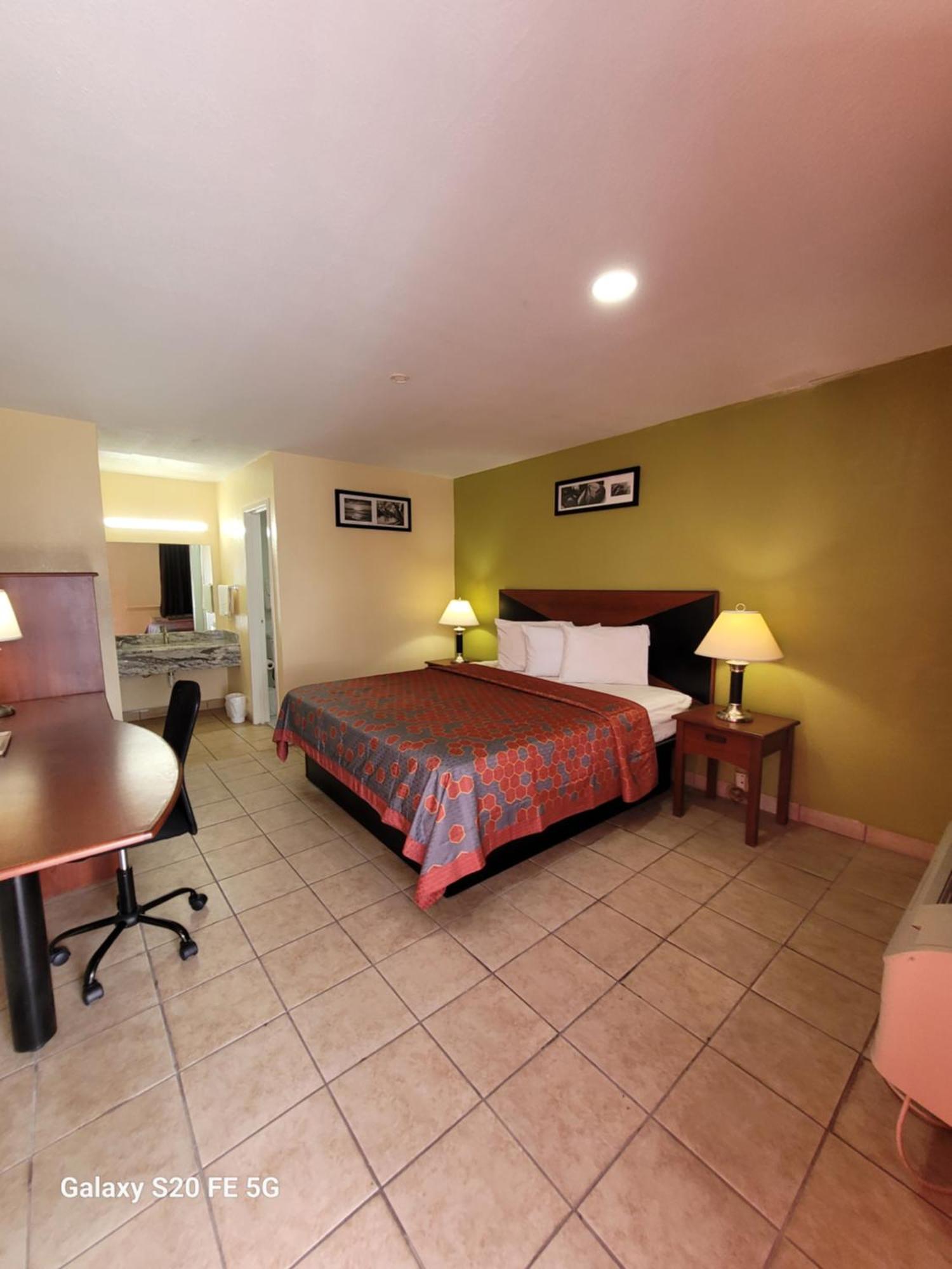 La Vista Motel บราวน์สวิลล์ ภายนอก รูปภาพ